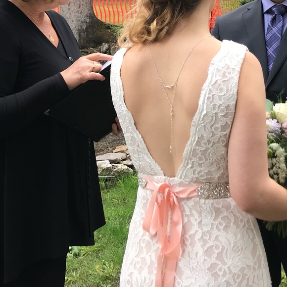 Backdrop Necklace - Picture 4 of 4